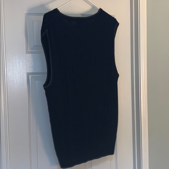Vest - Picture 3 of 3